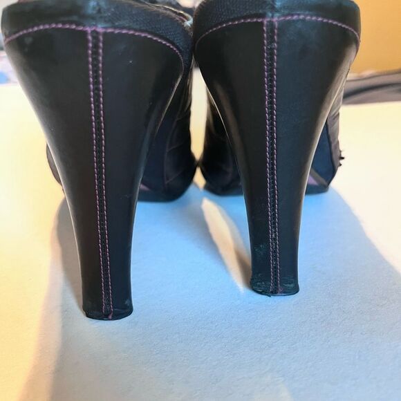 Cole Haan G-Series Black Leather and Pink Mules Size 8B - Picture 7 of 8